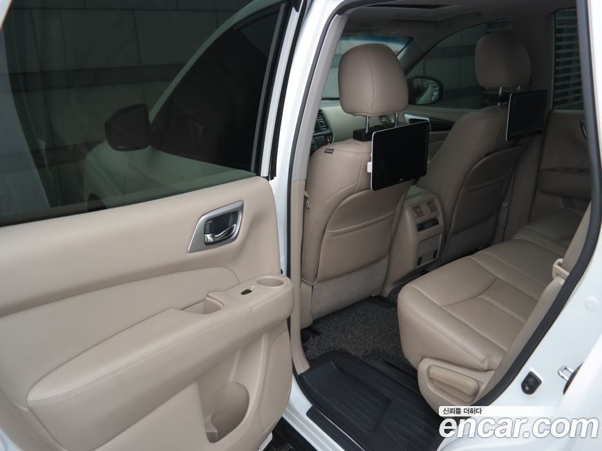 Nissan Pathfinder 2016