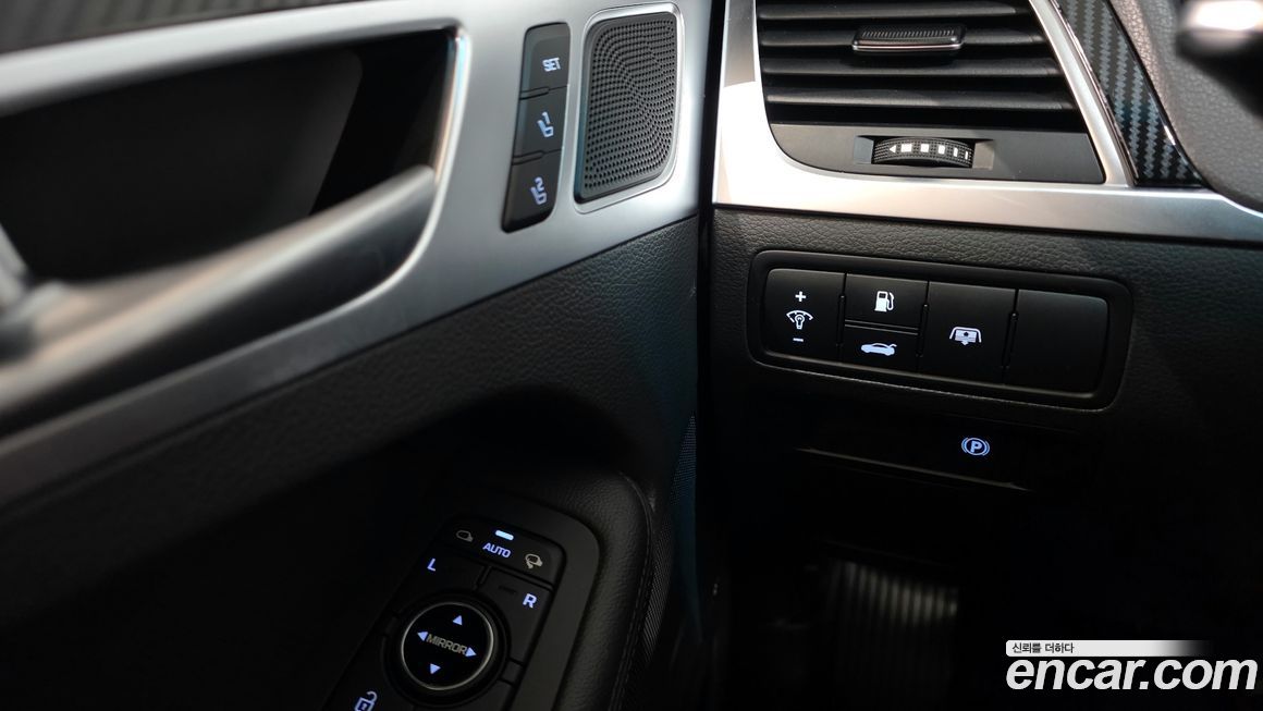 Hyundai Genesis 2016