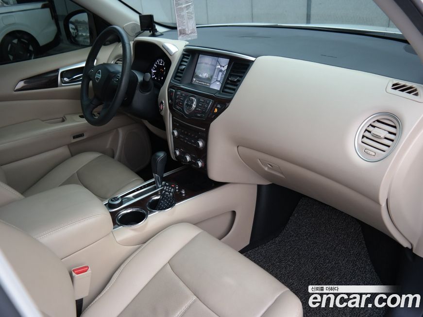 Nissan Pathfinder 2016