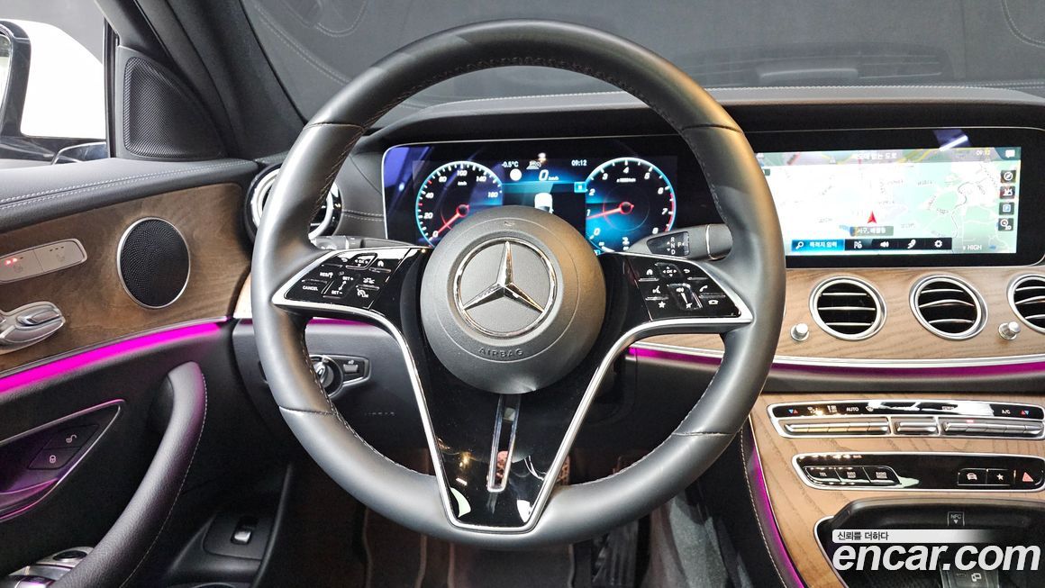 Mercedes-Benz E-Class 2022
