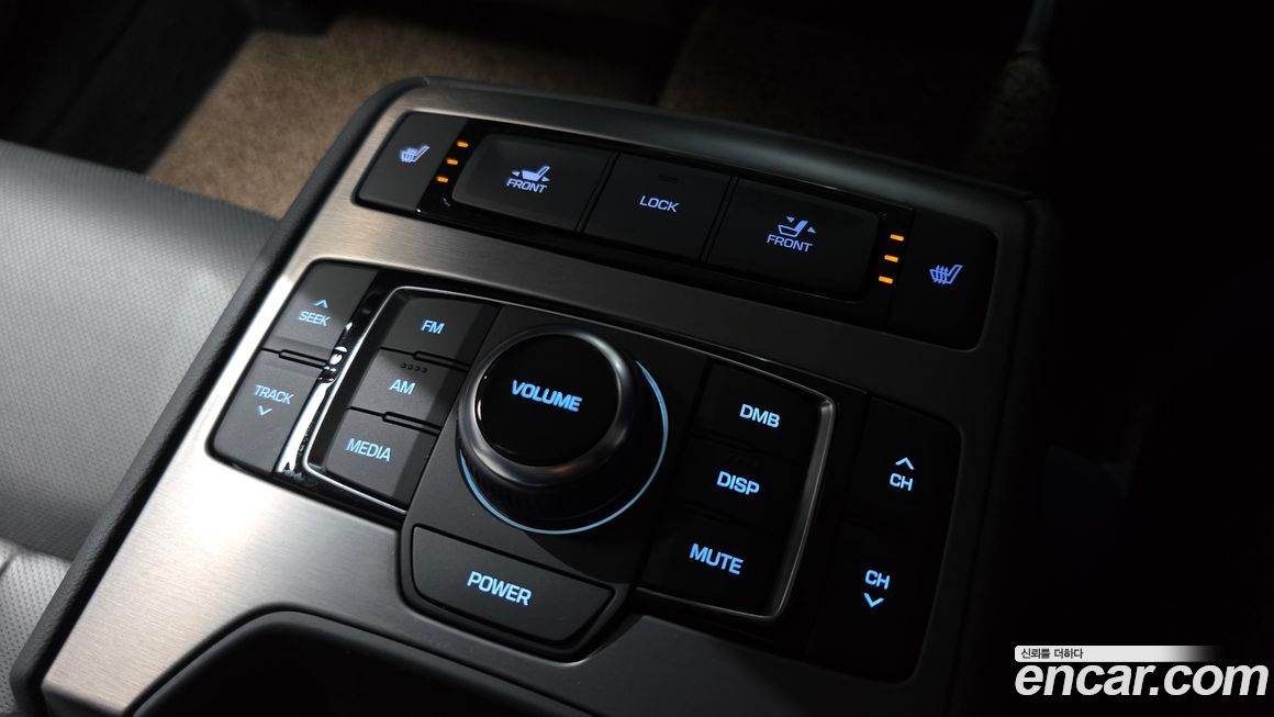 Hyundai Genesis 2016