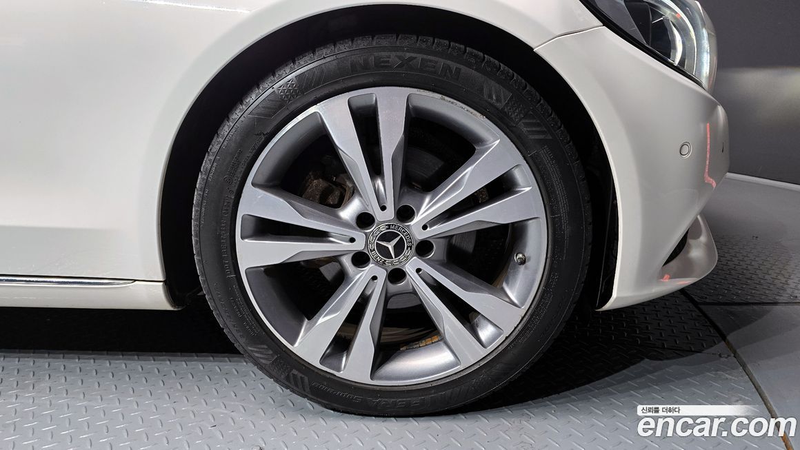 Mercedes-Benz C-Class 2017