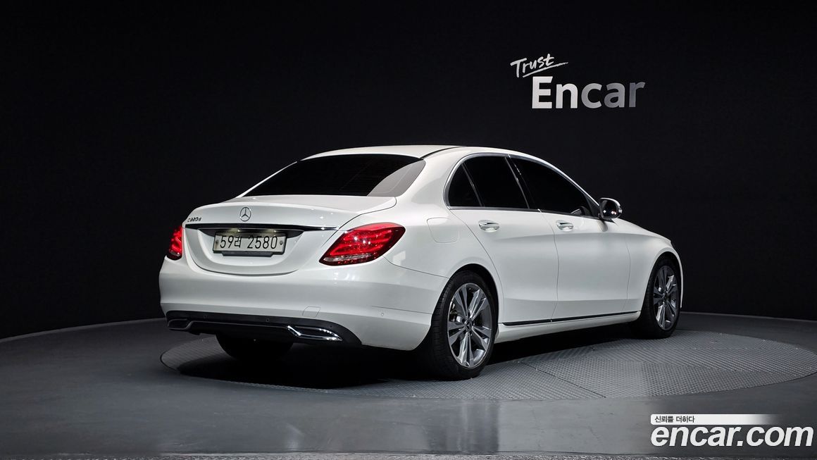 Mercedes-Benz C-Class 2017