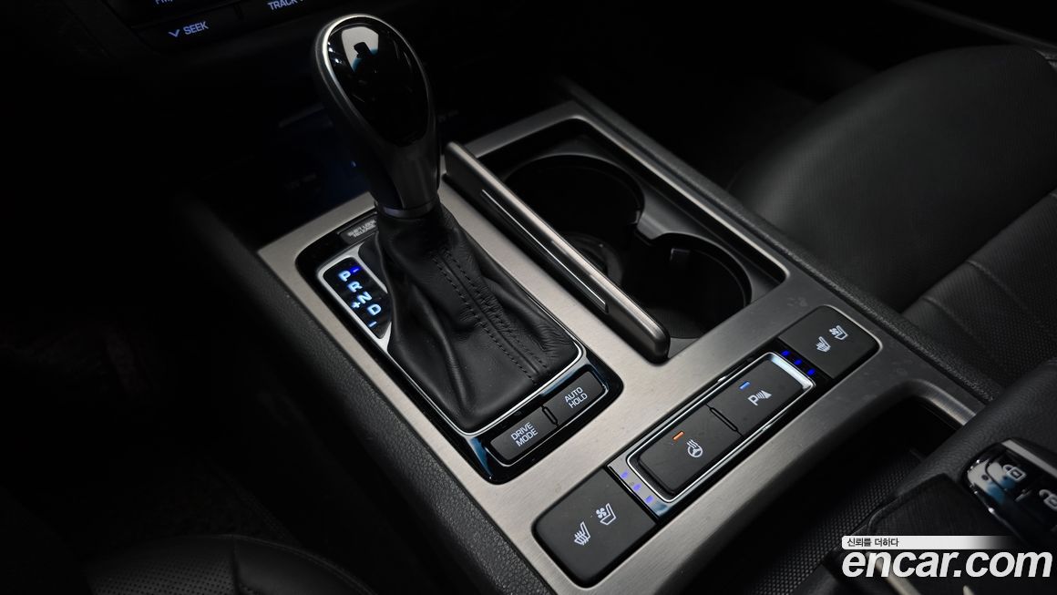 Hyundai Genesis 2016