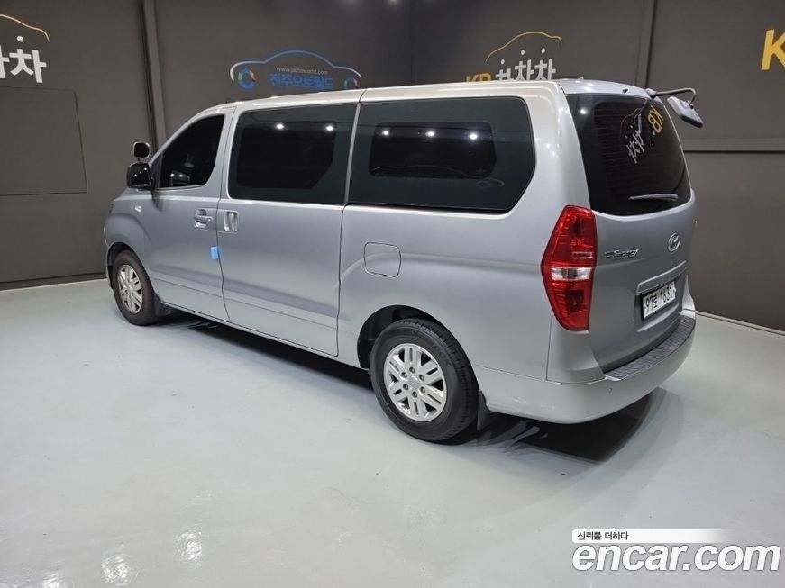 Hyundai Starex 2019