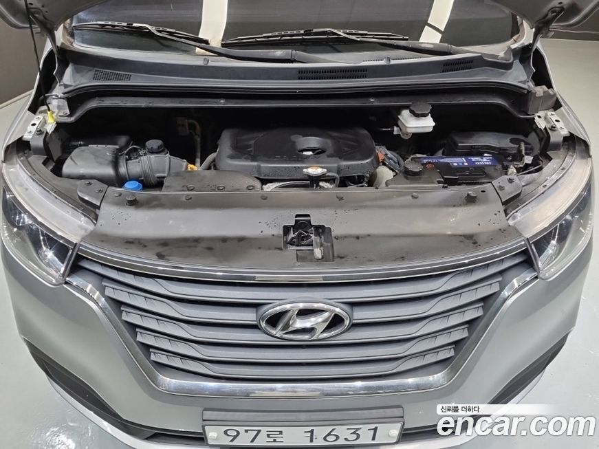 Hyundai Starex 2019