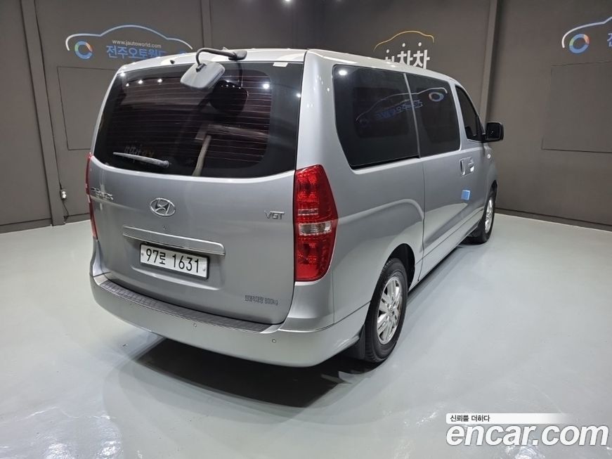 Hyundai Starex 2019