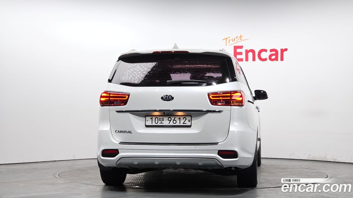 Kia Canival 2019