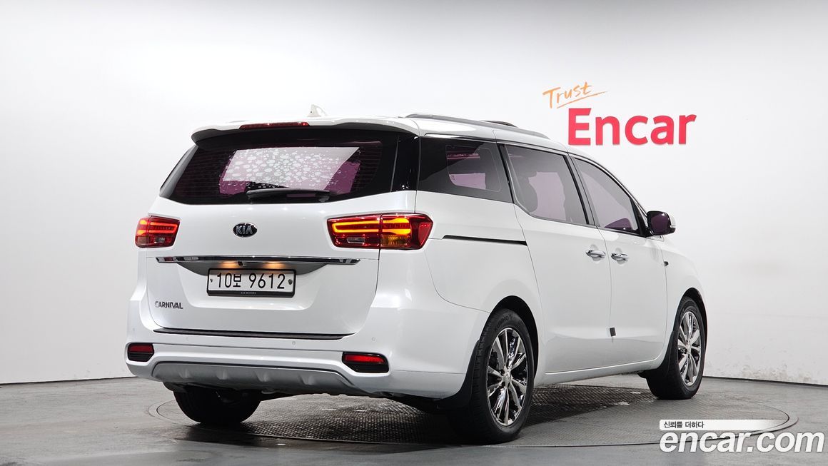 Kia Canival 2019