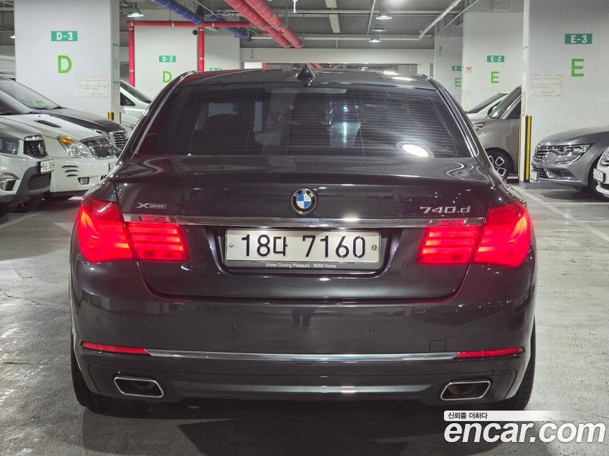 BMW 7-Series 2013