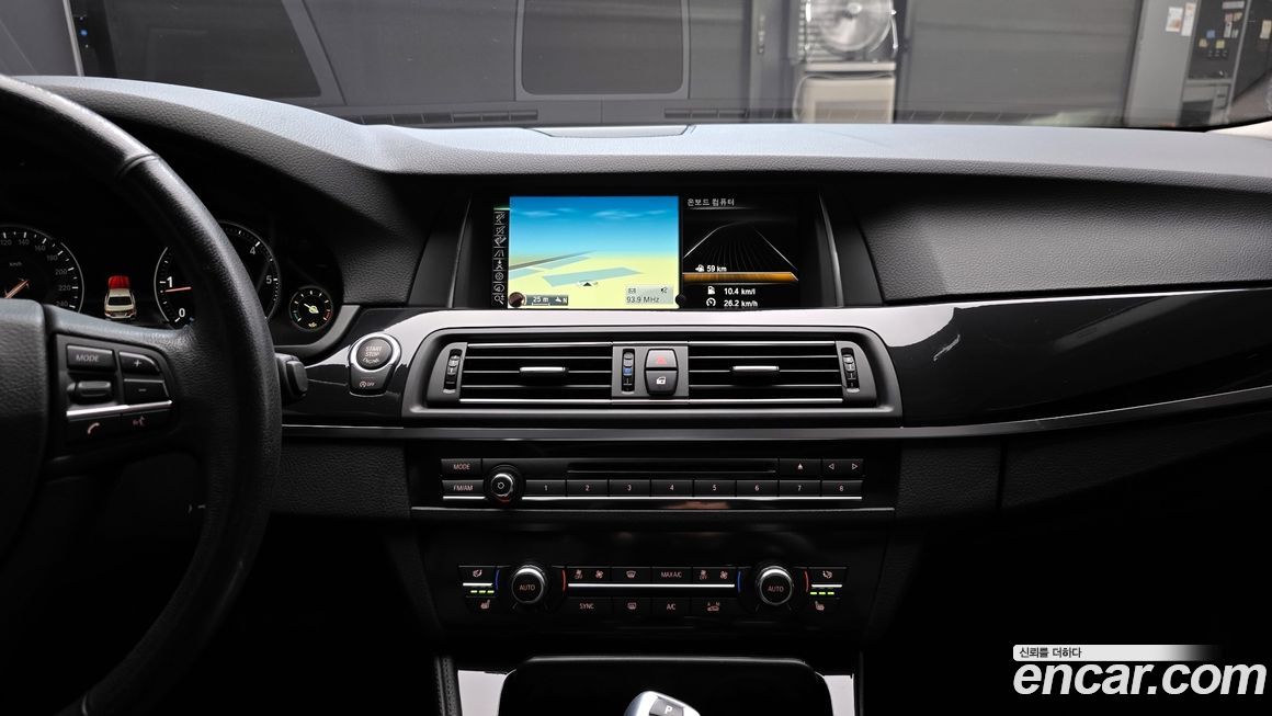 BMW 5-Series 2016