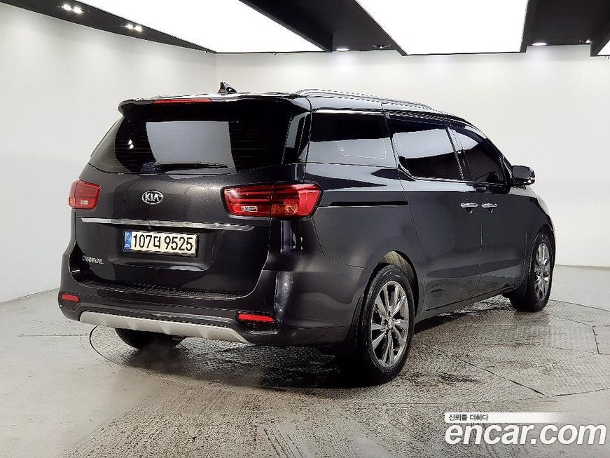 Kia Canival 2019