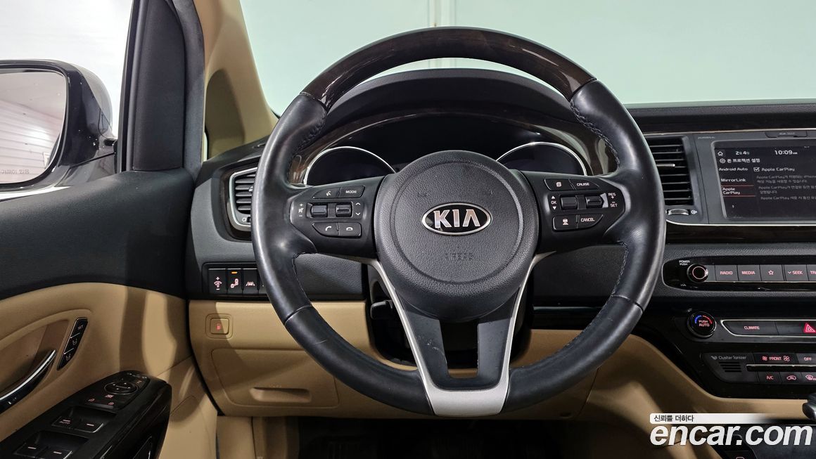 Kia Canival 2019