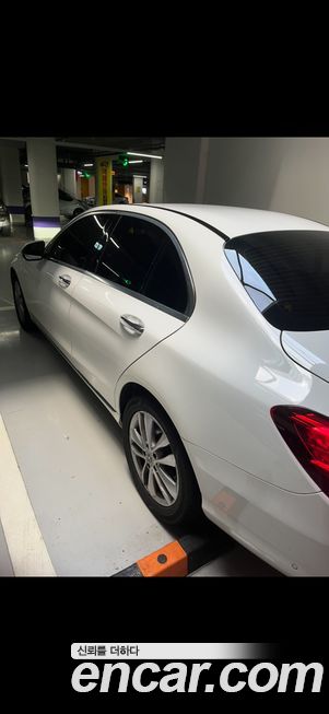 Mercedes-Benz C-Class 2019