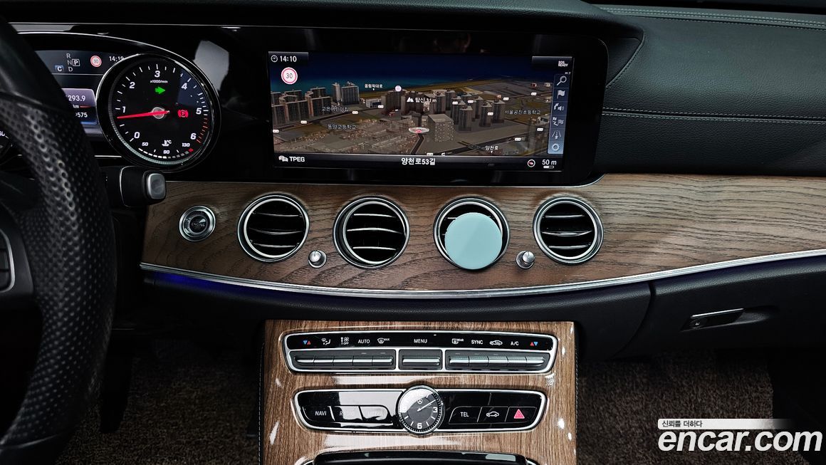 Mercedes-Benz E-Class 2018