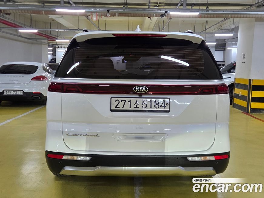 Kia Canival 2021