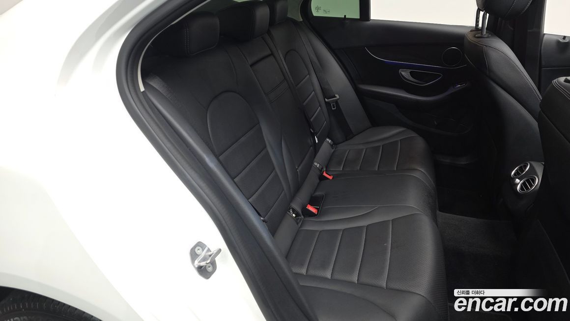 Mercedes-Benz C-Class 2019