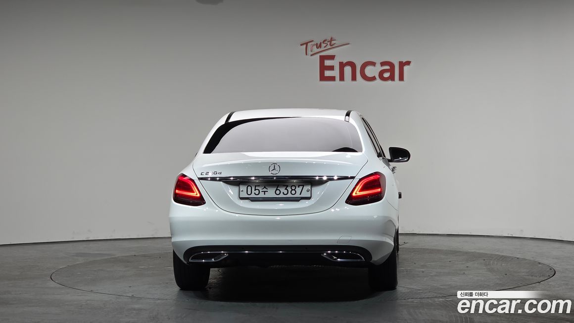 Mercedes-Benz C-Class 2019