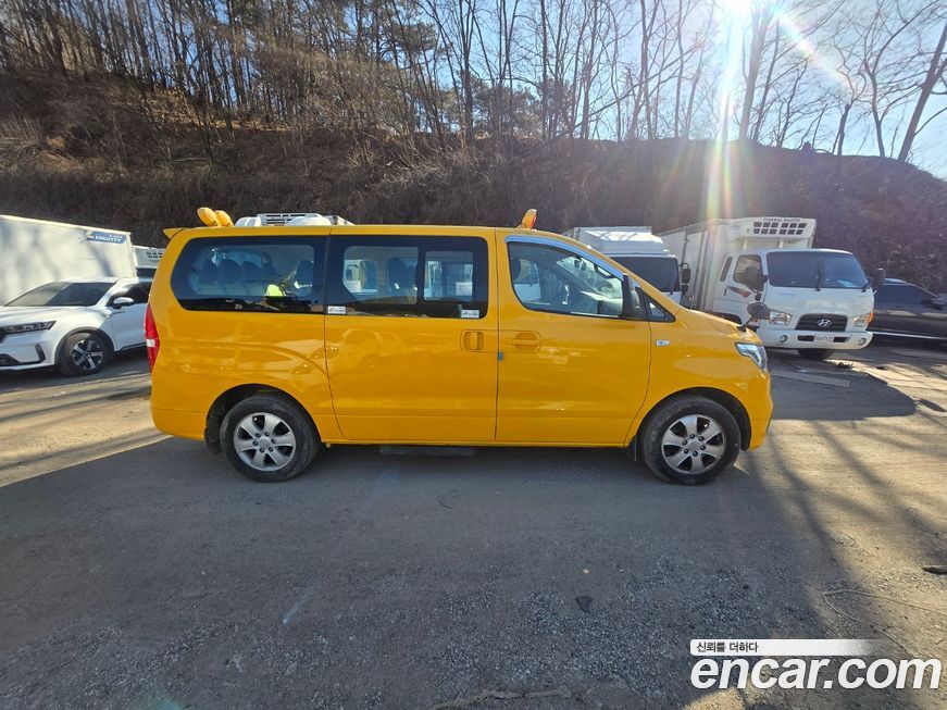 Hyundai Starex 2021