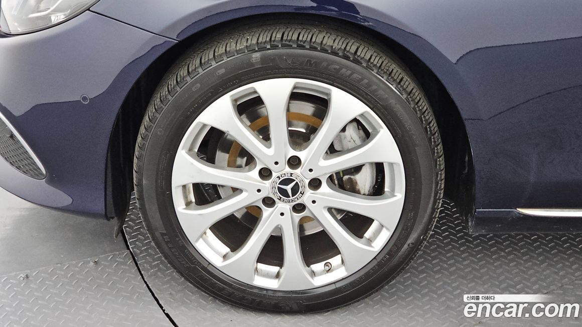 Mercedes-Benz E-Class 2019