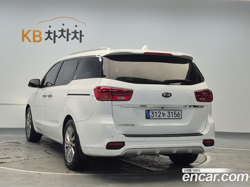 Kia Canival 2020