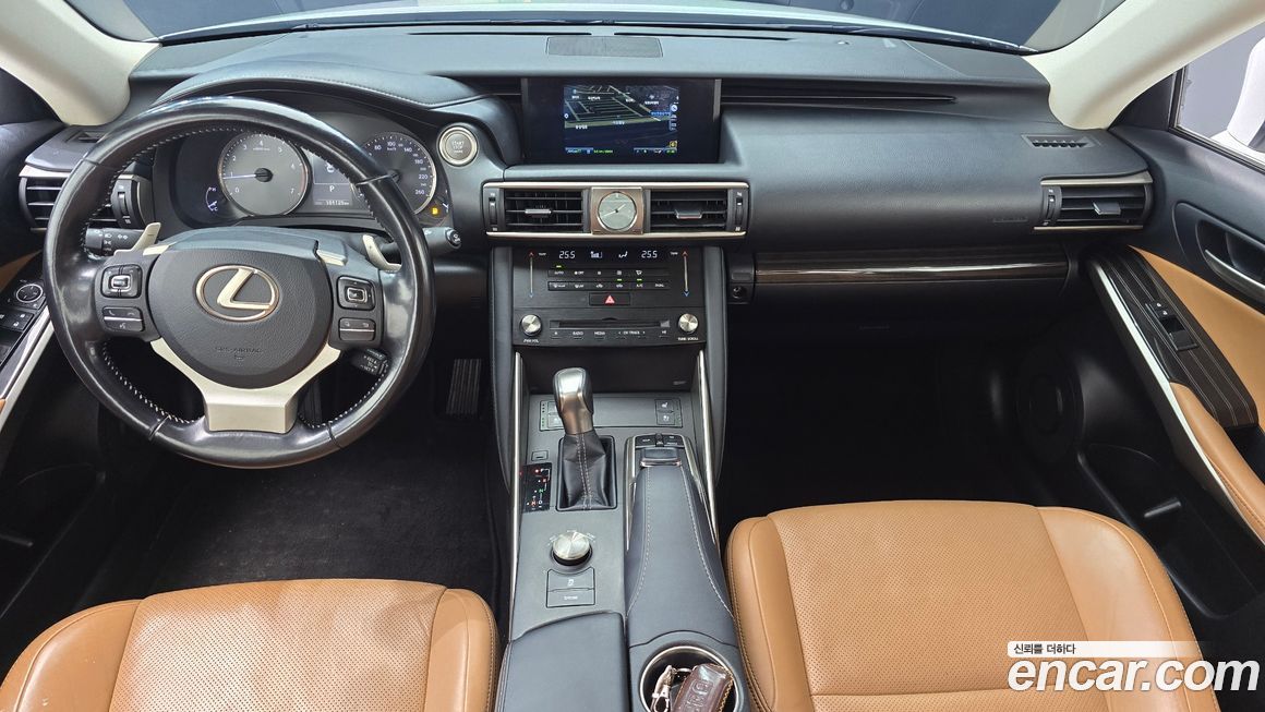 Lexus IS 2017