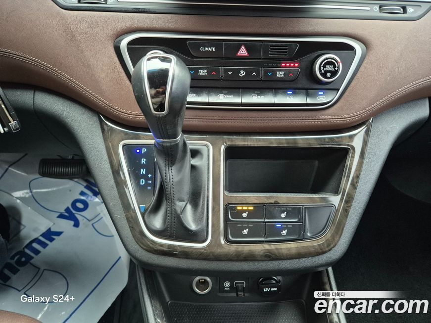 Hyundai Starex 2019