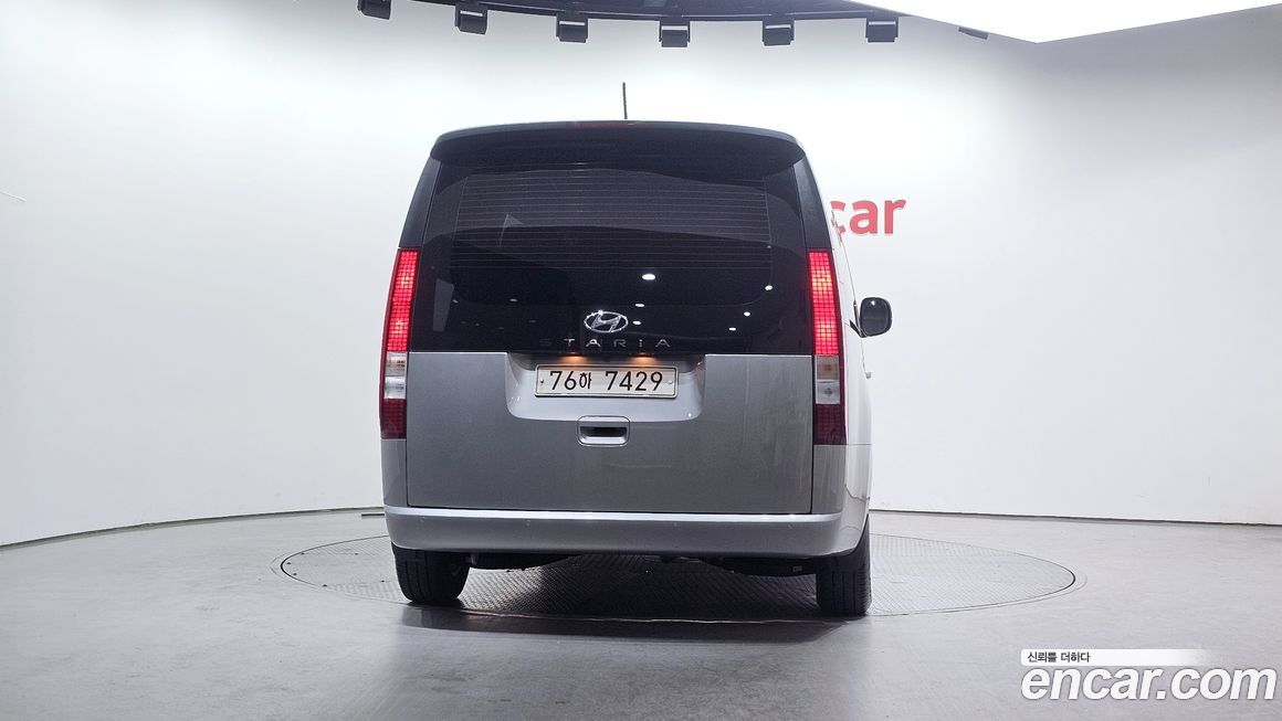 Hyundai Staria 2022