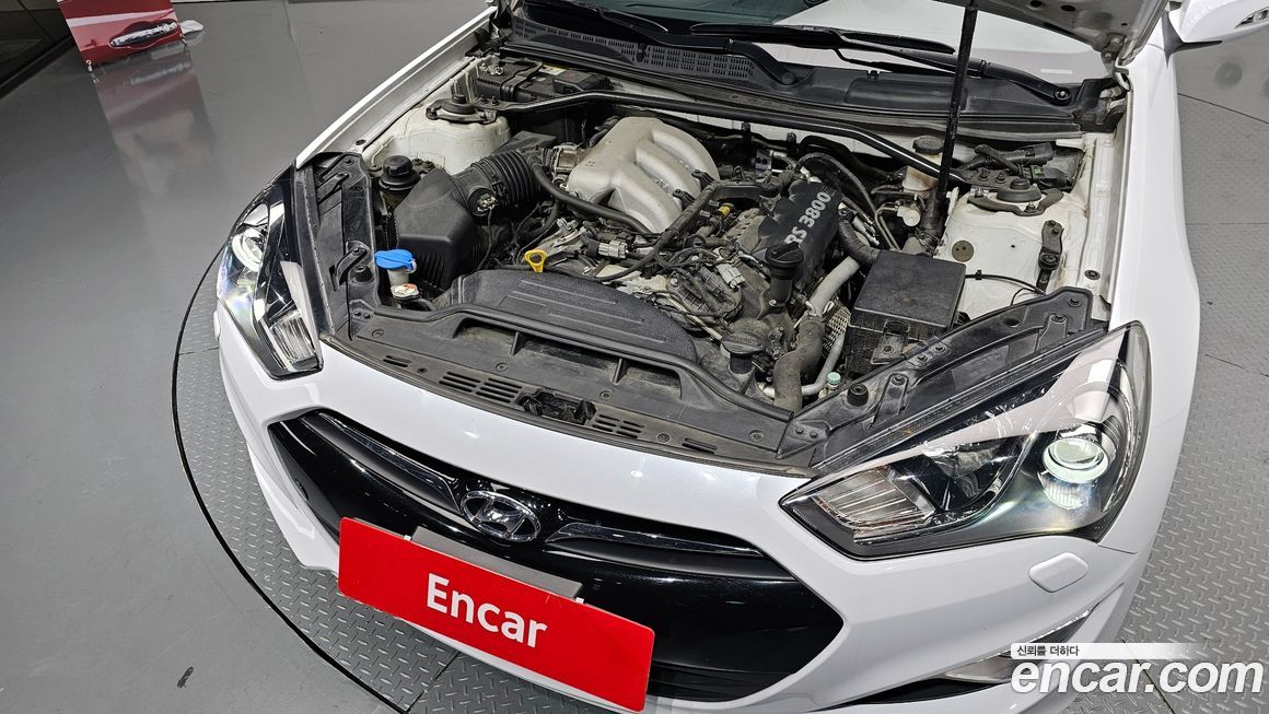 Hyundai Genesis 2015