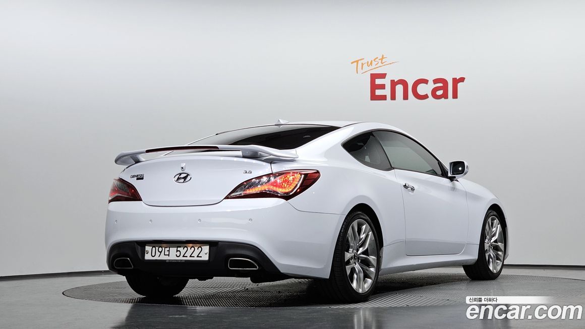 Hyundai Genesis 2015