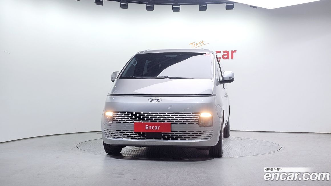 Hyundai Staria 2022