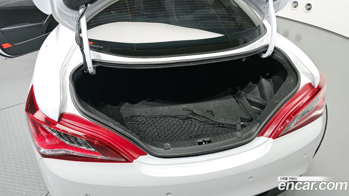 Hyundai Genesis 2015