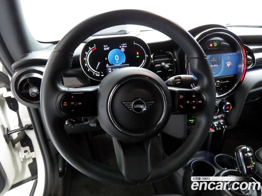 Mini Cooper Convertible 2022