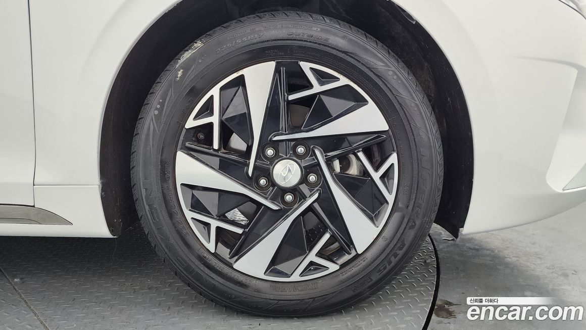 Hyundai Grandeur 2022