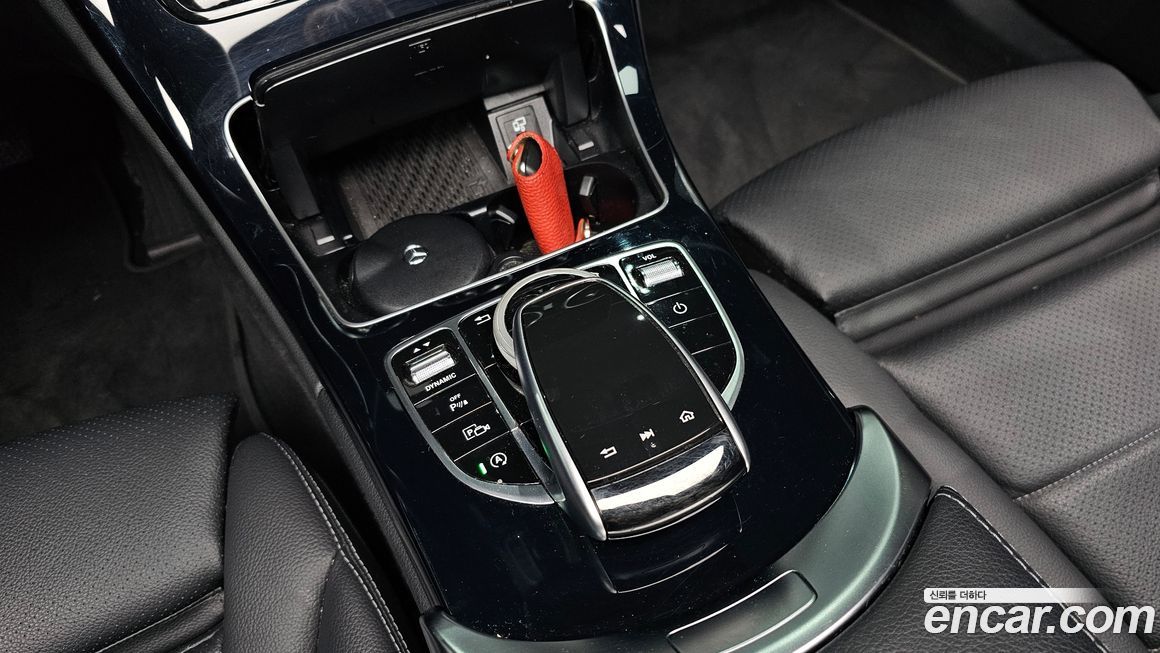 Mercedes-Benz C-Class 2020