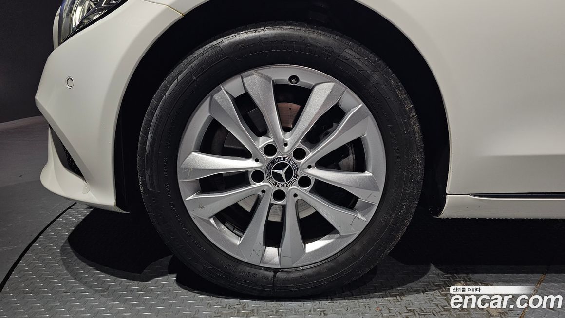 Mercedes-Benz C-Class 2020