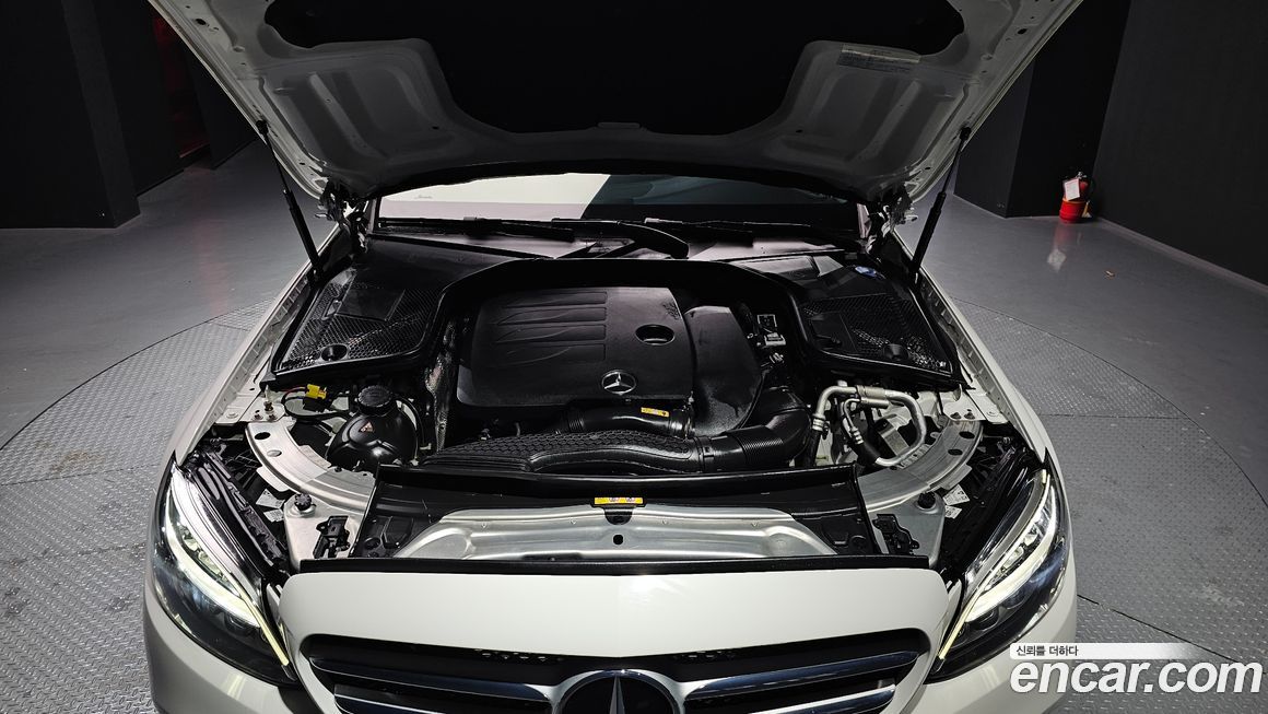 Mercedes-Benz C-Class 2020