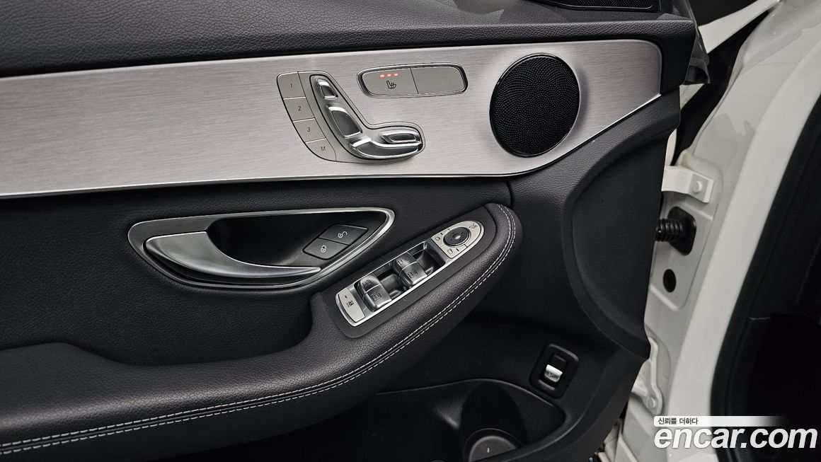 Mercedes-Benz C-Class 2020