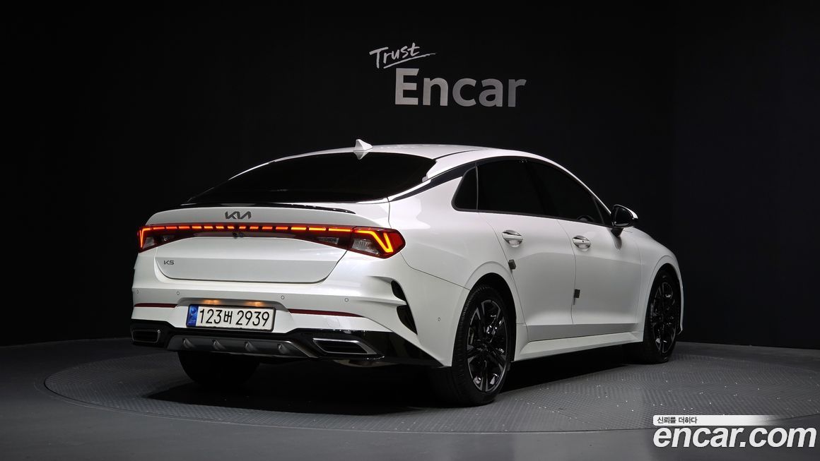 Kia K5 2023