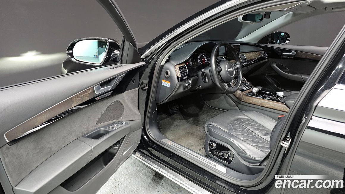 Audi A8 2016