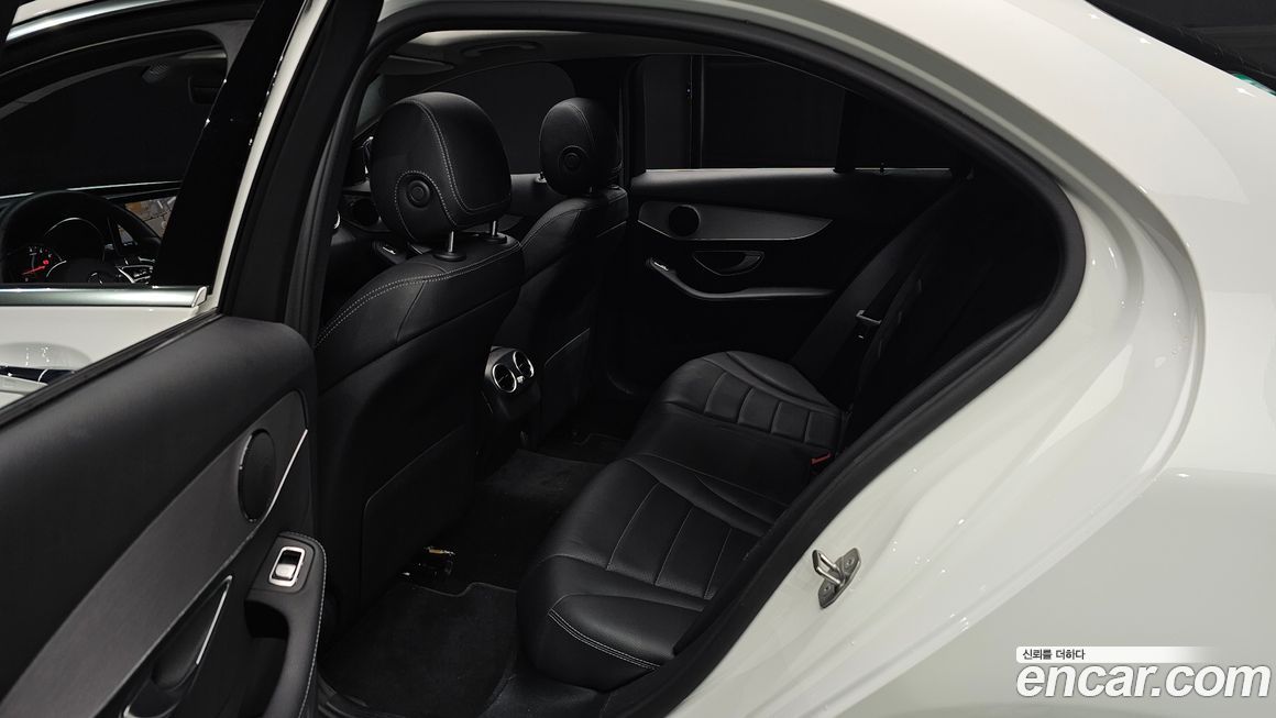 Mercedes-Benz C-Class 2020