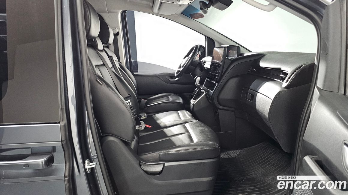 Hyundai Staria 2022
