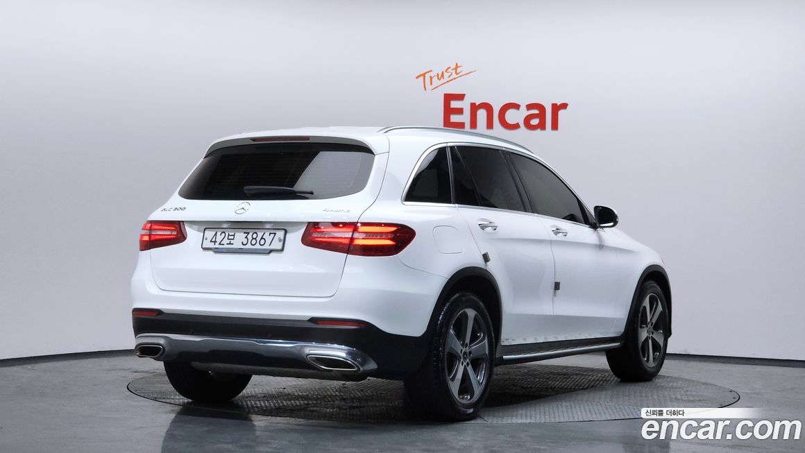 Mercedes-Benz GLC-Class 2019