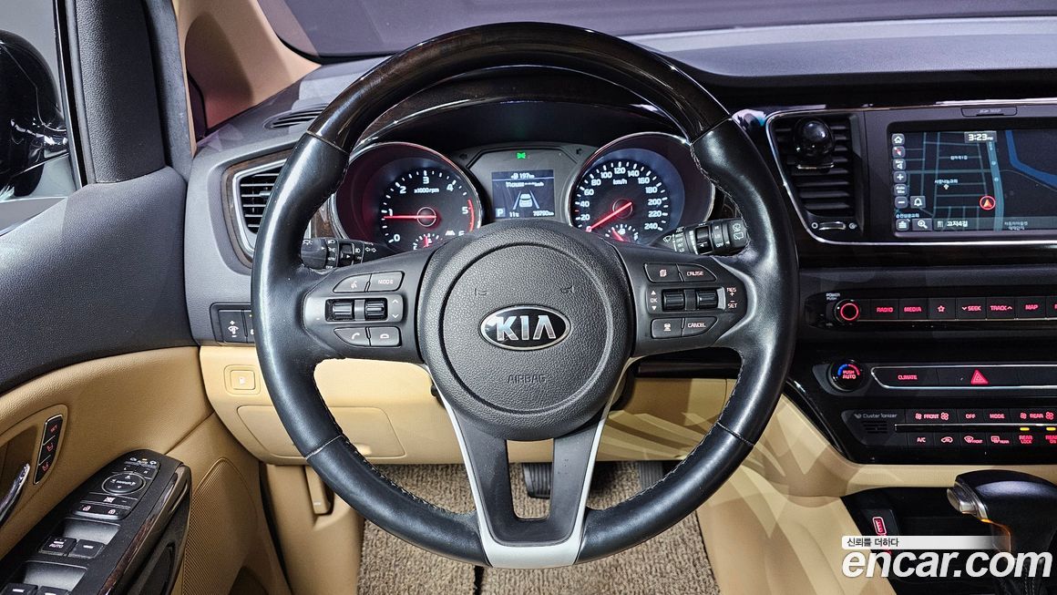 Kia Canival 2019