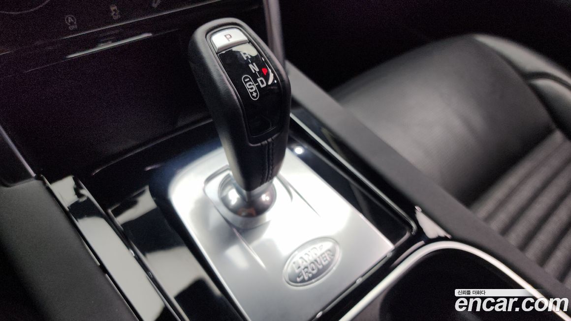 Land Rover Discovery Sport 2021