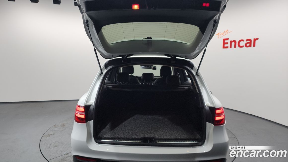 Mercedes-Benz GLC-Class 2019