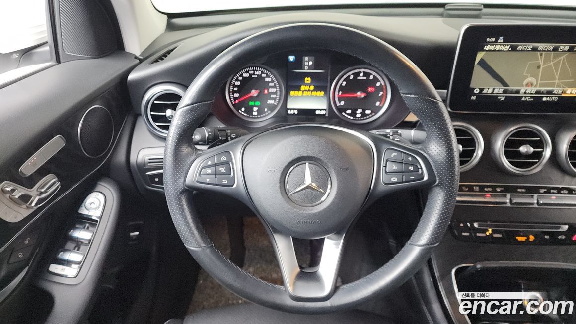 Mercedes-Benz GLC-Class 2019