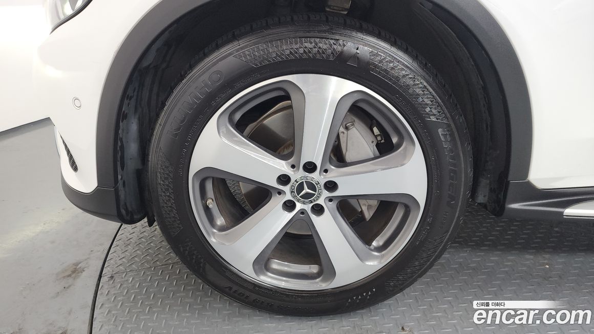 Mercedes-Benz GLC-Class 2019