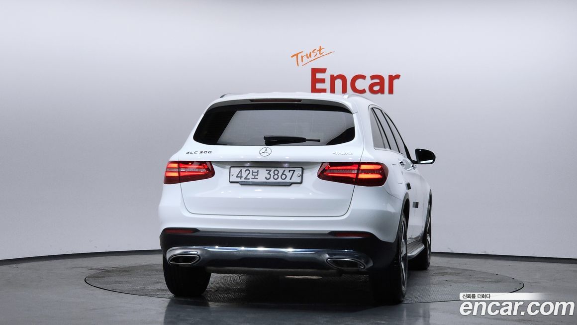 Mercedes-Benz GLC-Class 2019