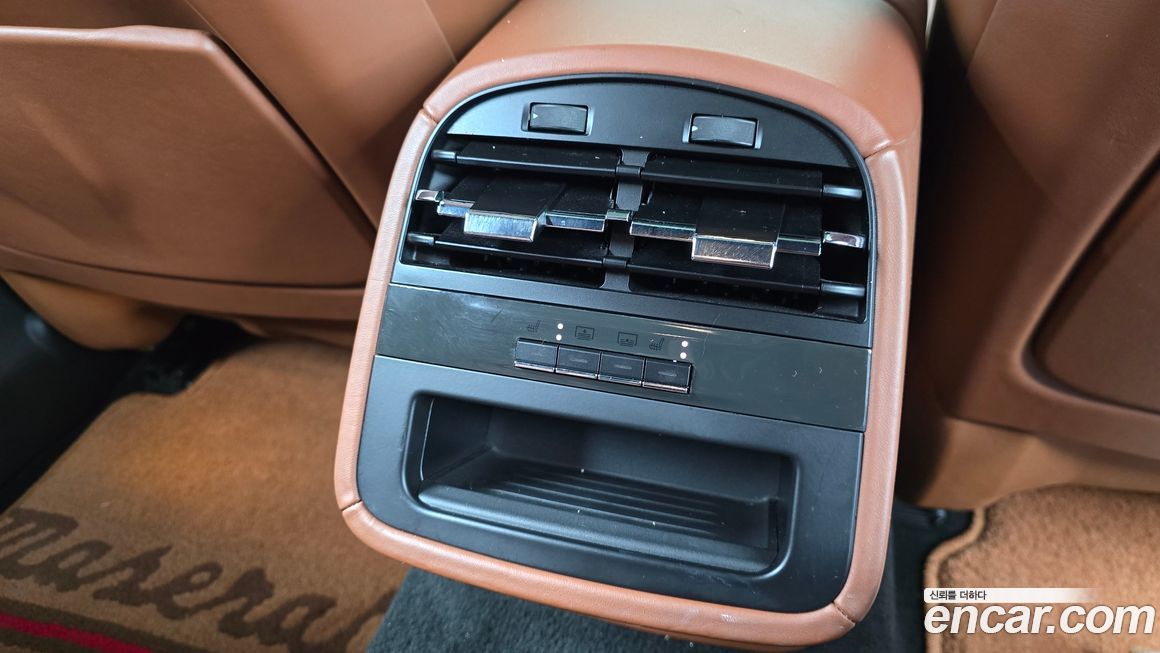 Maserati Quattroporte 2015